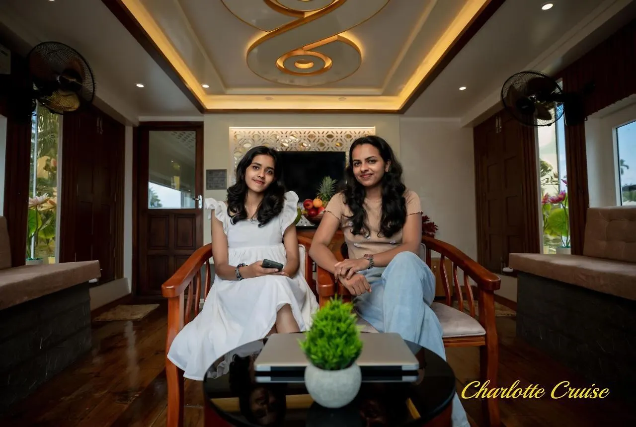 Charlotte Cruise House Boat Hotel Alappuzha Úszó hotel